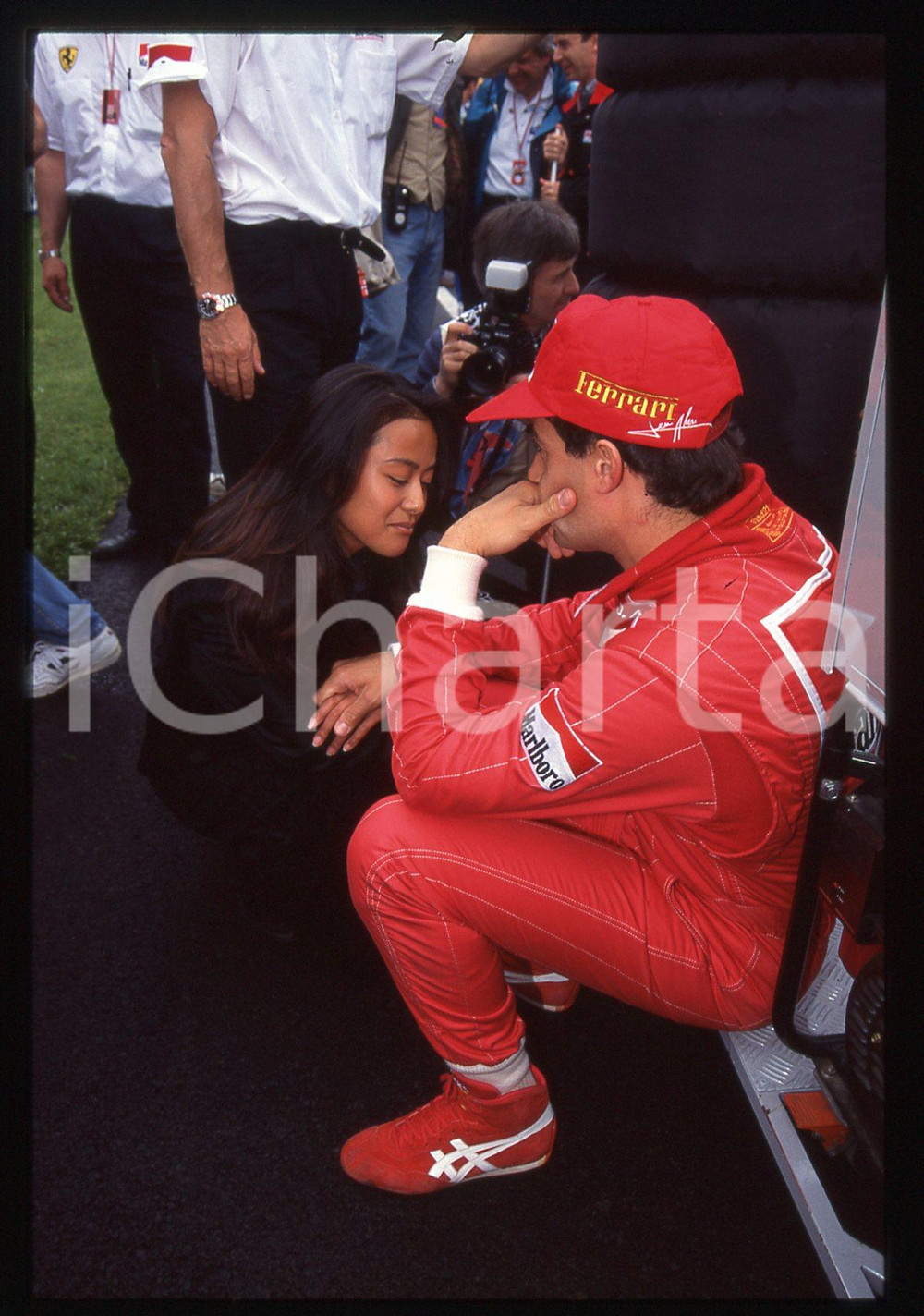 Fotografia d epoca originale 35mm vintage slide 1995 GP SAN MARINO Jean ALESI con Kumiko GOTO 7 1