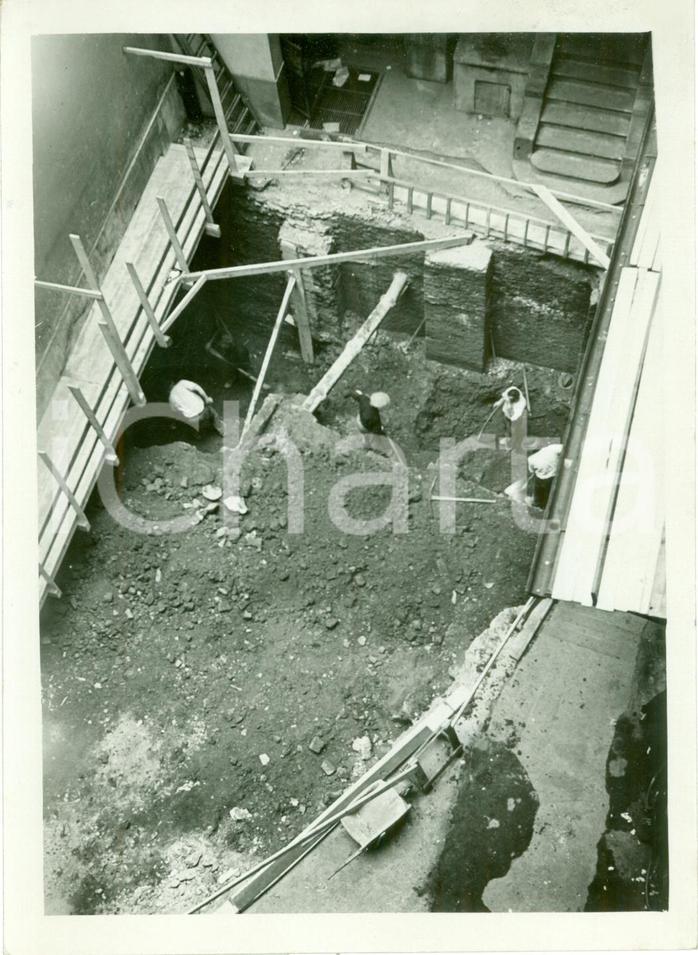 Fotografia d epoca originale 1939 MILANO Costruzione cantina in Galleria VITTORIO EMANUELE II Fotografia 1