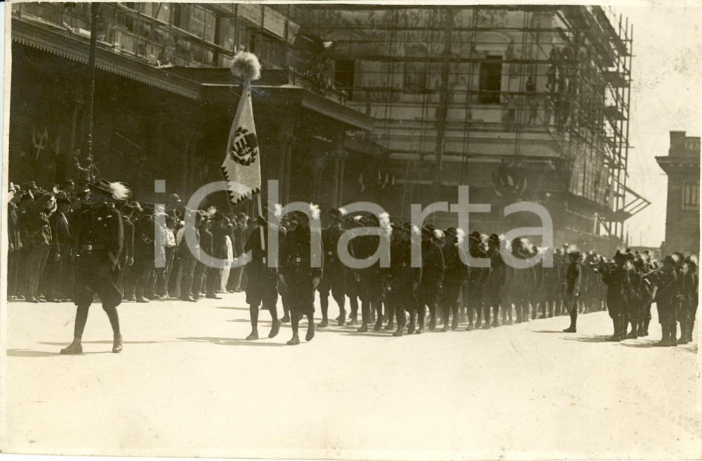 Fotografia d epoca originale 1935 ca ROMA Allievi Collegio Militare UNGHERIA sfilano per la cittÃ  Fotografia 1