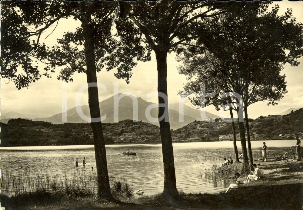 Cartolina originale da collezione 1941 IVREA (TO) Bagnanti al Lago SIRIO *Cartolina ANIMATA con barca DANNEGGIATA 1