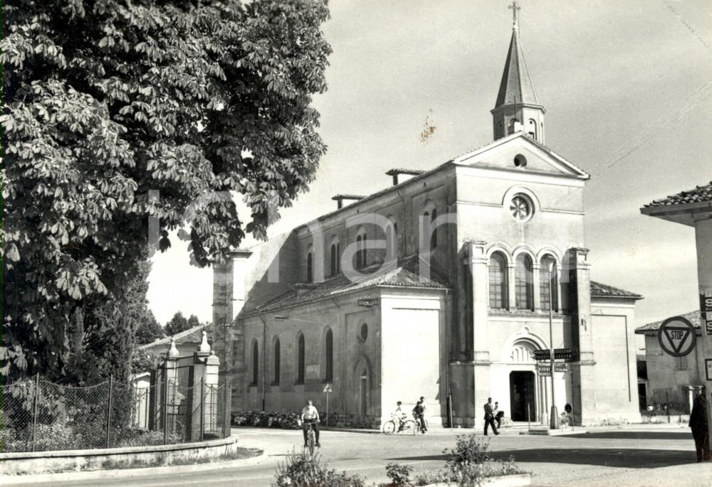 Cartolina originale da collezione 1966 FIUMICELLO UD Veduta chiesa di SAN VALENTINO Cartolina ANIMATA FG VG 1