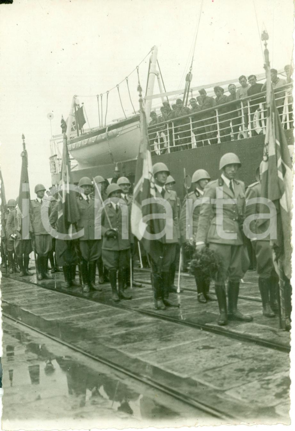 Fotografia d epoca originale 1935 NAPOLI 84Â° Reggimento Fanteria parte per AFRICA ORIENTALE Fotografia 1