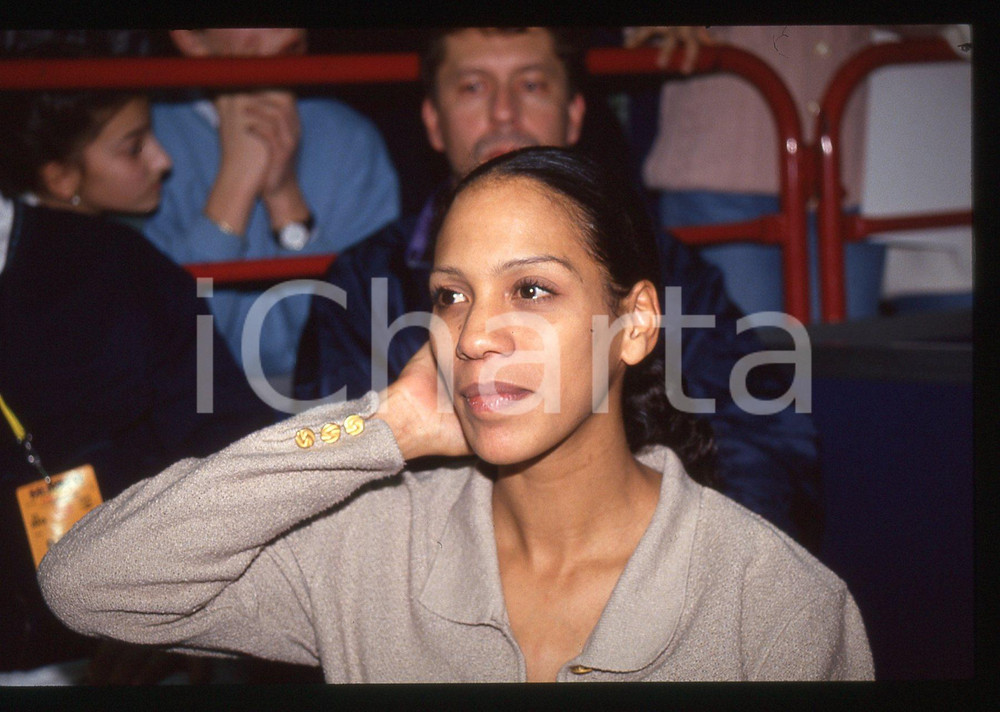 35mm vintage slide* 1993 MILANO - MURATTI INDOOR Barbara FELTUS Ritratto 6