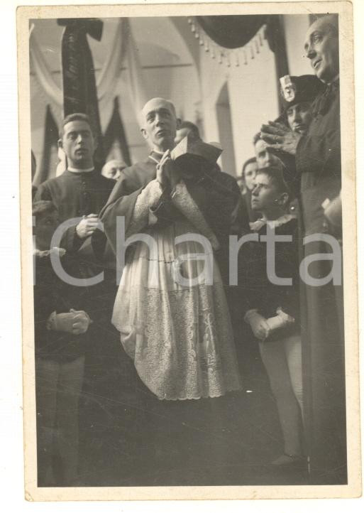 Fotografia d epoca originale 1935 ca AREA LOMBARDA Benedizione Cardinale SCHUSTER e membri PNF Foto 6x8 cm 1