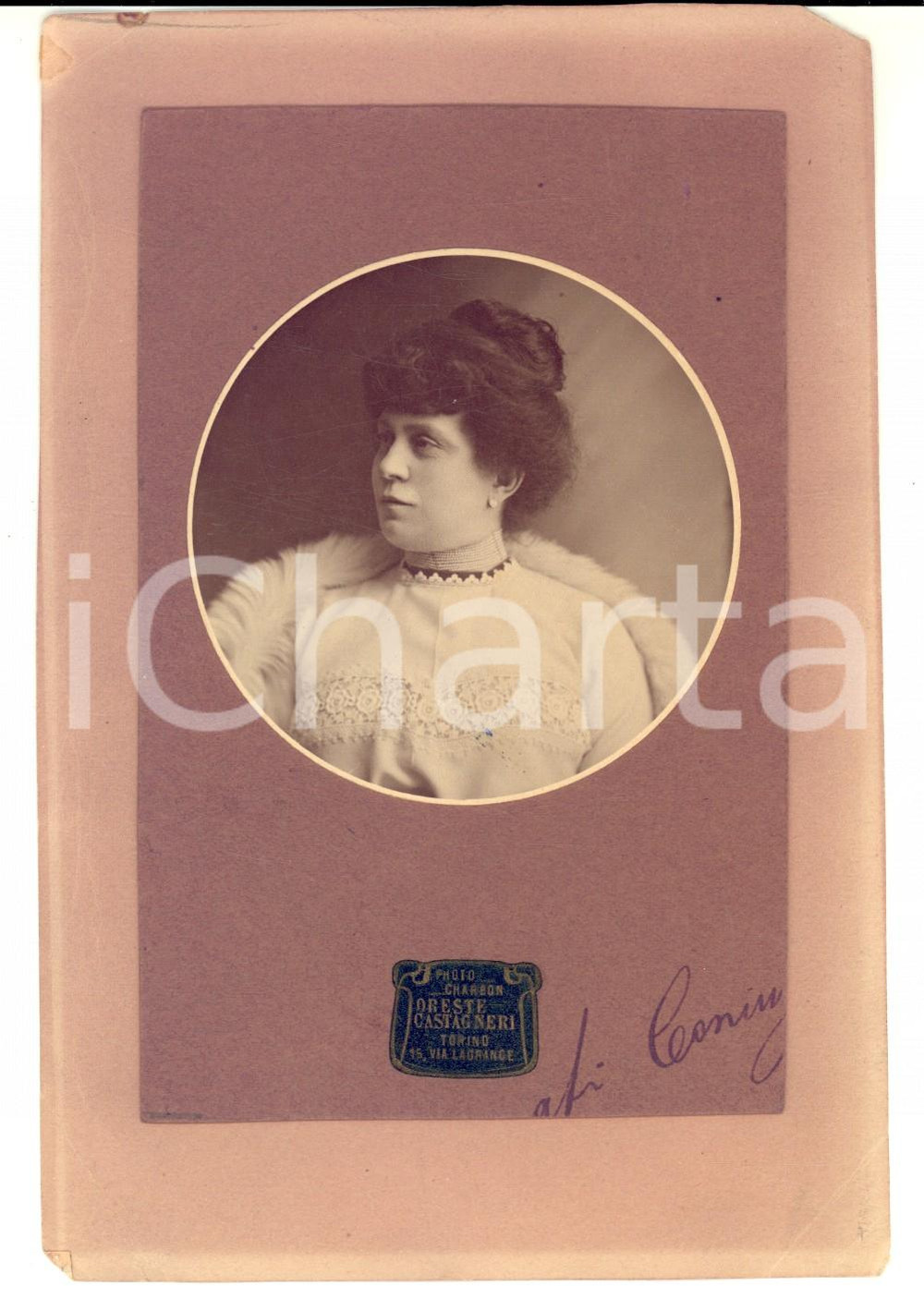 Fotografia d epoca originale 1910 TORINO Ritratto di nobildonna in pelliccia bianca Foto Oreste CASTAGNERI 1