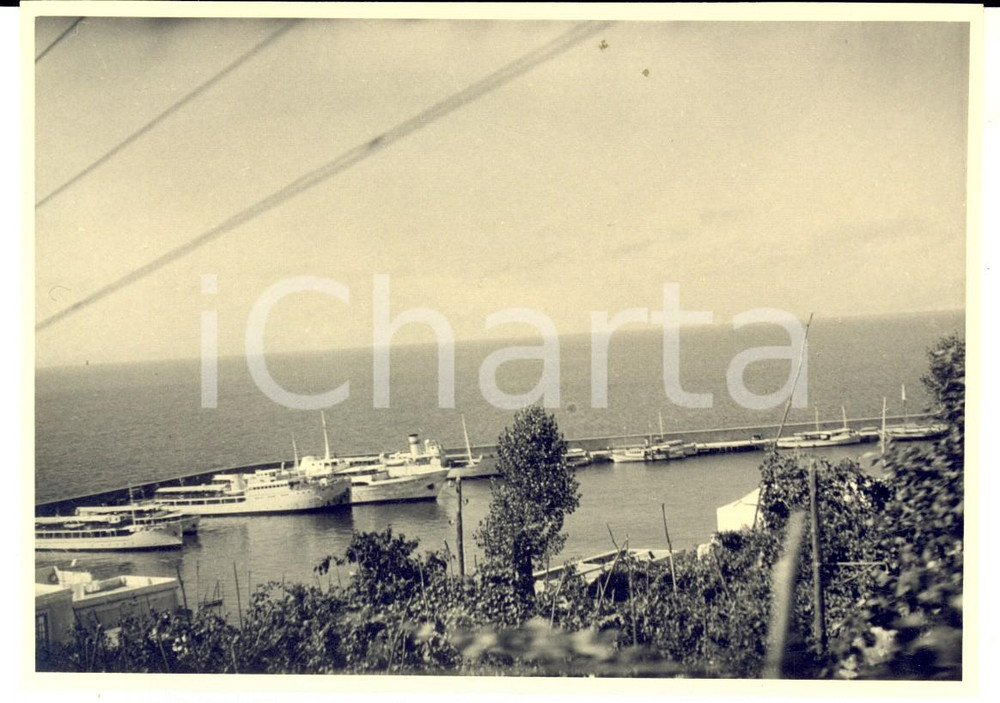 Fotografia d epoca originale 1950 ca CAPRI NA Veduta del porto con navi attraccate Foto VINTAGE 14x10 cm 1