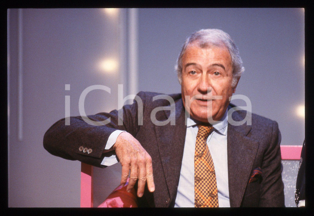 35mm vintage slide* 1990 ca CANALE 5 TRA MOGLIE E MARITO VIP Duccio TESSARI (6)