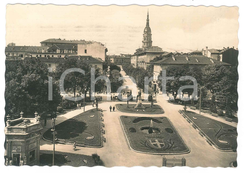 1941 NOVARA Giardini pubblici - Aiuola con stemma cittadino - Cartolina FG VG