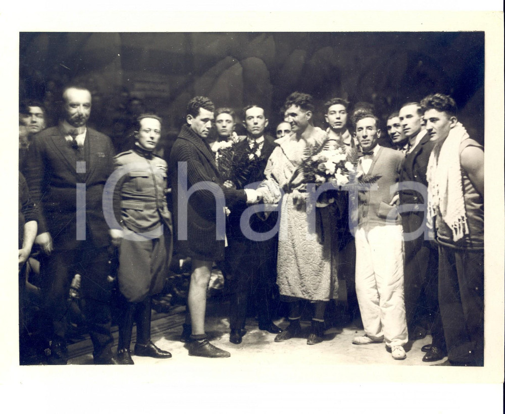 Fotografia d epoca originale 1930 ca PUGILATO La premiazione dopo un incontro Foto VINTAGE 24x20 cm 1