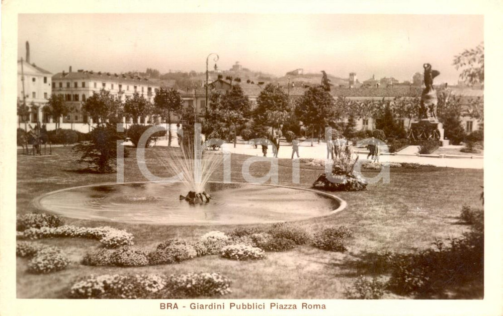 Cartolina originale da collezione 1933 BRA CN Piazza ROMA e Giardini Pubblici Cartolina ANIMATA FP VG 1