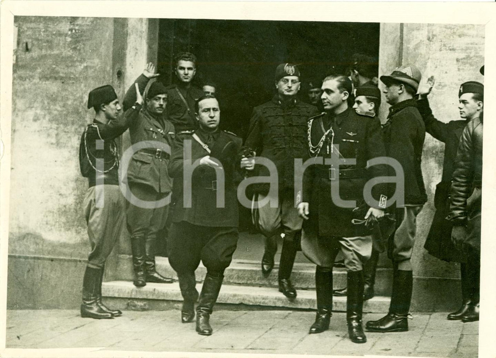Fotografia d epoca originale 1934 GENOVA Adelchi SERENA esce dalla Casa del FASCIO Fotografia 1