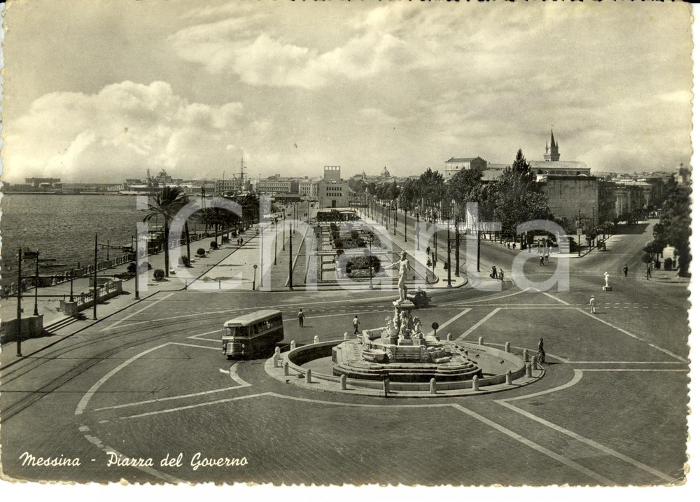 Cartolina originale da collezione 1955 MESSINA Piazza del Governo *Cartolina postale FG VG 1
