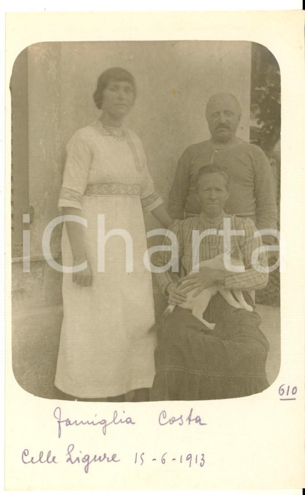 1913 CELLE LIGURE Famiglia COSTA - Ritratto con il gatto - Foto cartolina