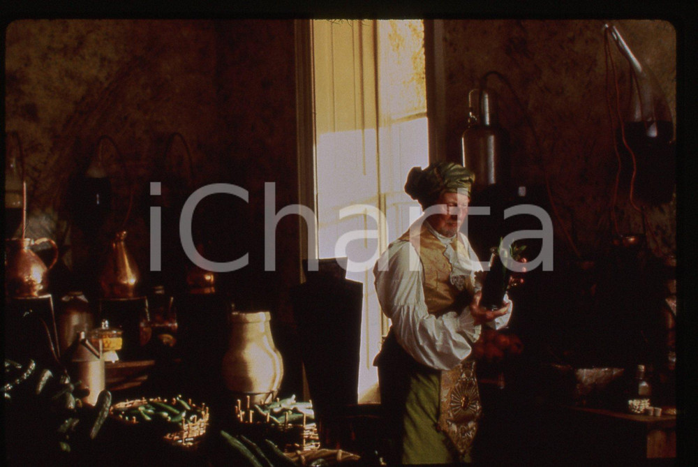 35mm vintage slide* 1996 Serie tv GULLIVER'S TRAVELS John GIELGUD in una scena