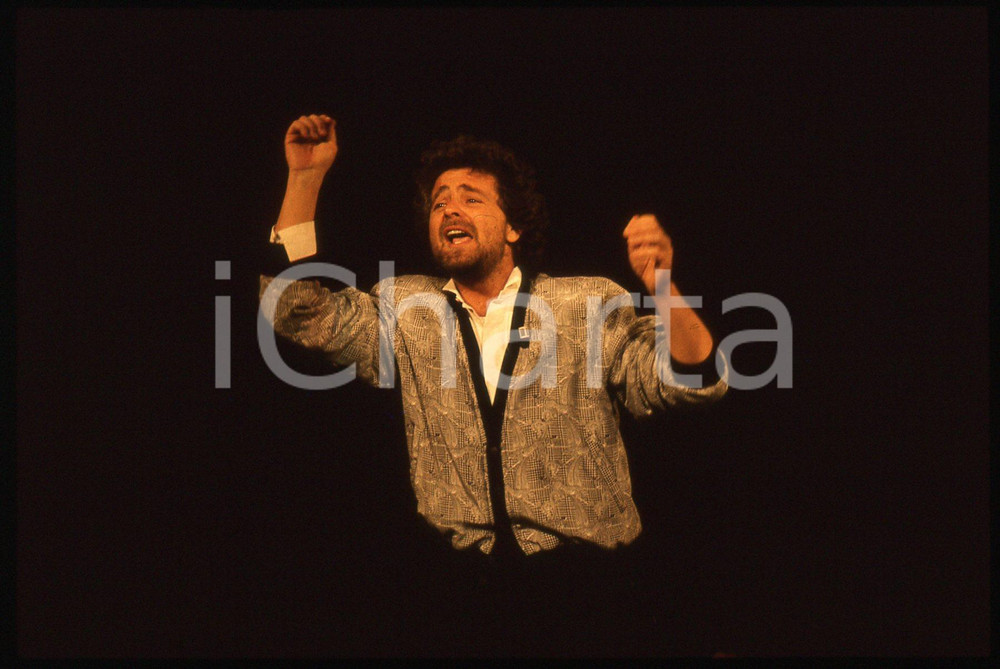 35mm vintage slide* 1988 FESTIVAL DI SANREMO Beppe GRILLO in scena RAI UNO (49)