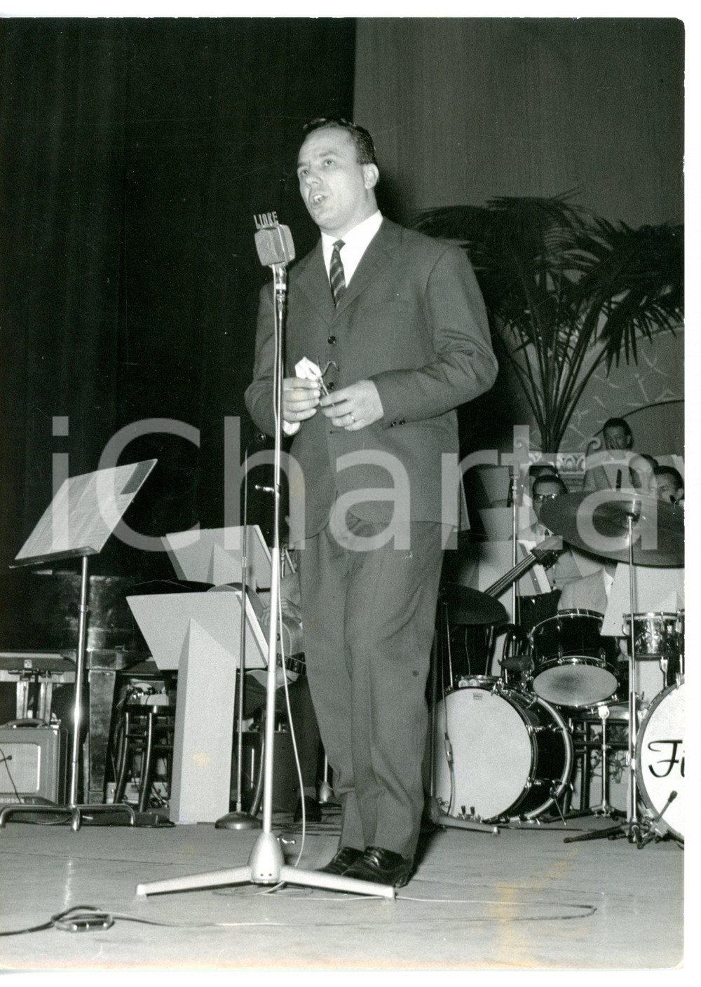 1961 MILANO Sei giorni della canzone - Ciclista Antonio MASPES sul palco *Foto