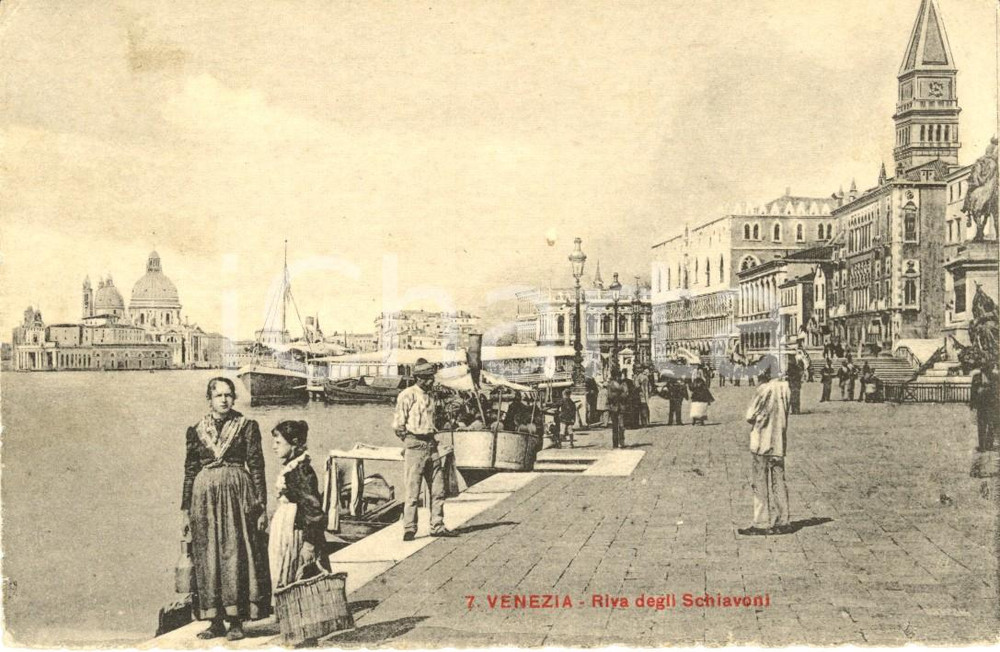 Cartolina originale da collezione 1920 ca VENEZIA Veduta della Riva degli SCHIAVONI *Cartolina animata FP NV 1