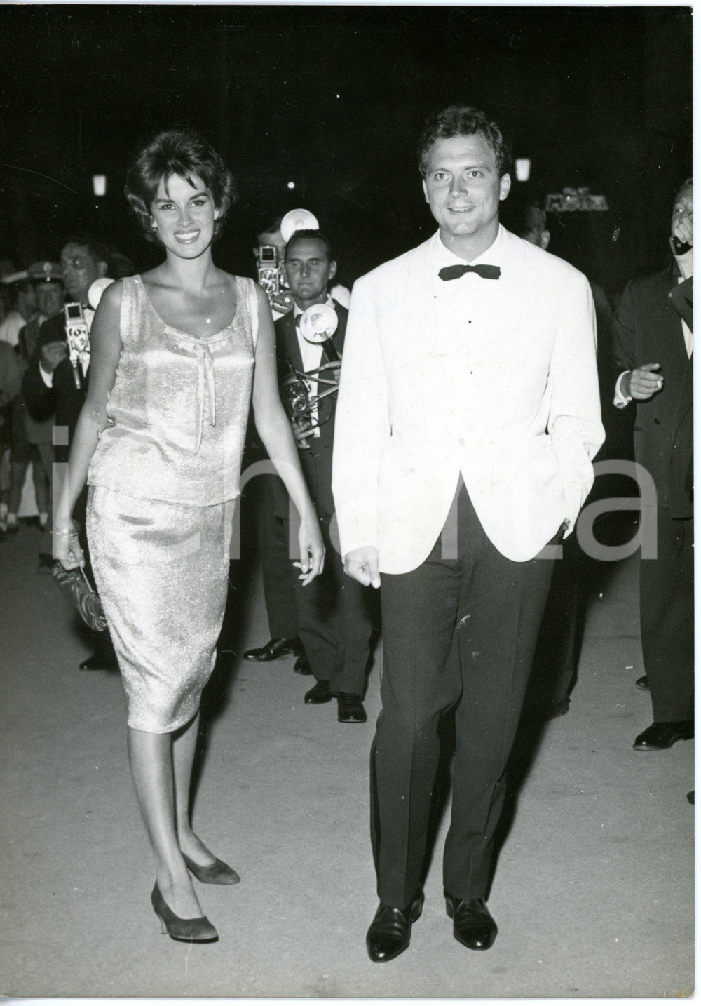 1959 VENEZIA Palazzo del Cinema- Arrivo Antonella LUALDI e Franco INTERLENGHI