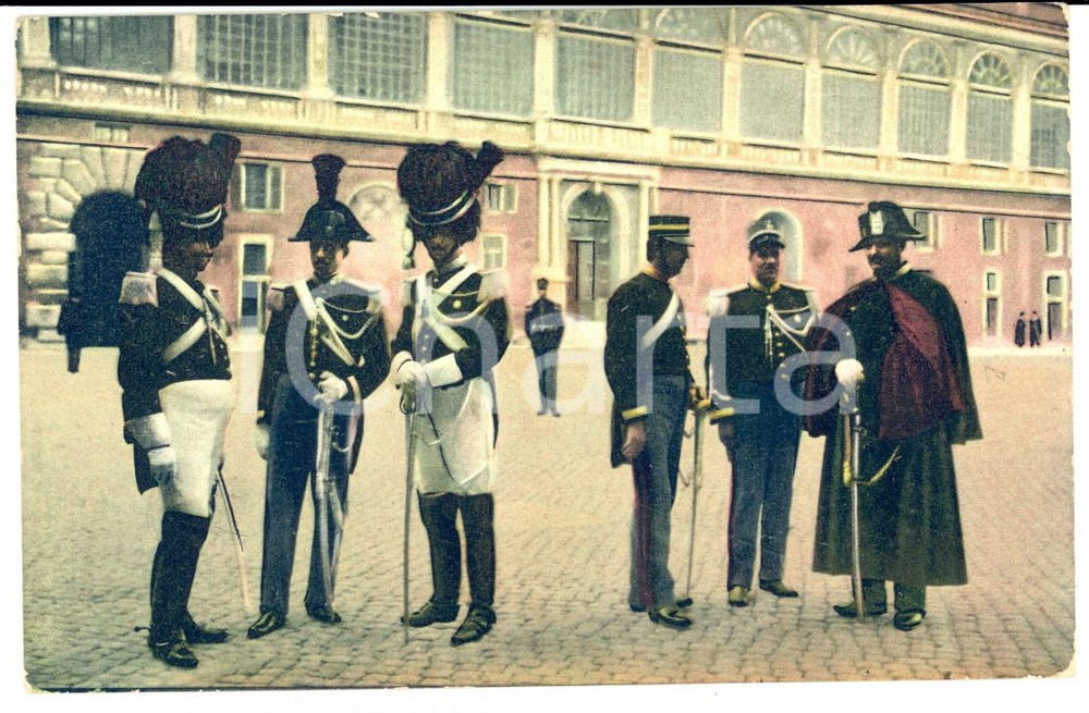 Cartolina originale da collezione 1910 ca ROMA Guardia svizzera - Gendarmi in alta uniforme *Cartolina FP NV 1