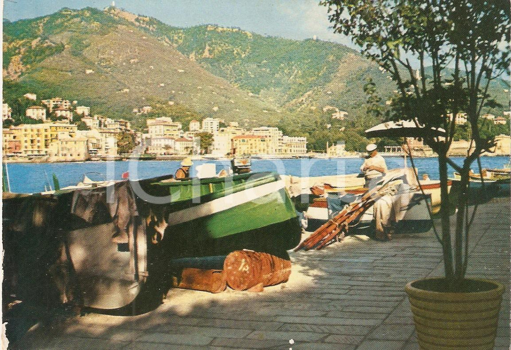 Cartolina originale da collezione 1960 ca RAPALLO GE Pescatori sul molo  Golfo del Tigullio Cartolina FG VG 1