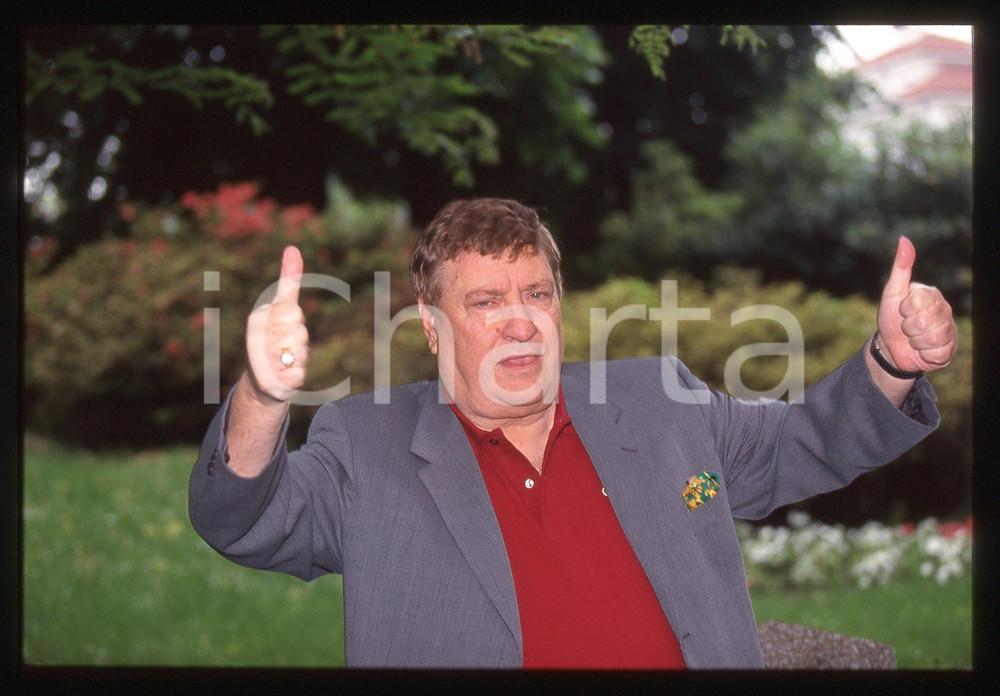 35mm vintage slide* 1995ca ITALIA COSTUME Mario MEROLA Ritratto del cantante (2)