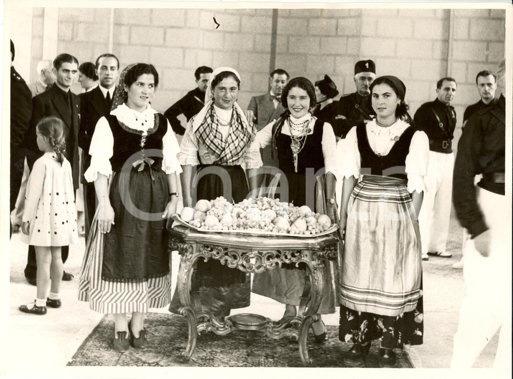 Fotografia d epoca originale 1937 BARI Donne con costume tipico pugliese Fotografia 1