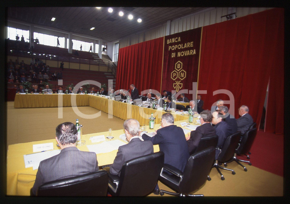 35mm vintage slide* 1993 NOVARA Assemblea annuale degli azionisti BPN (1)