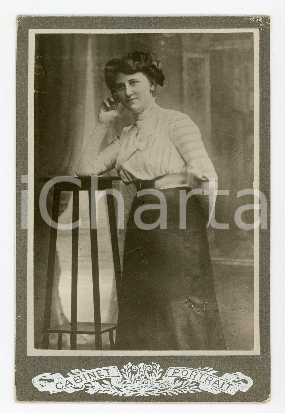 Fotografia d epoca originale 1900 ca FRANCE Ritratto di donna con guanti di pizzo Fotografia VINTAGE 11x17 1