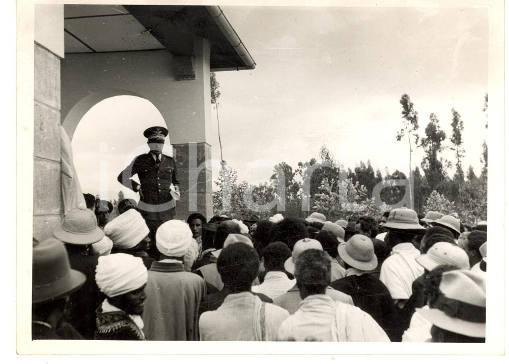 Fotografia d epoca originale 1939 ADDIS ABEBA ETIOPIA AOI Guglielmo NASI vice governatore con capi indigeni 1