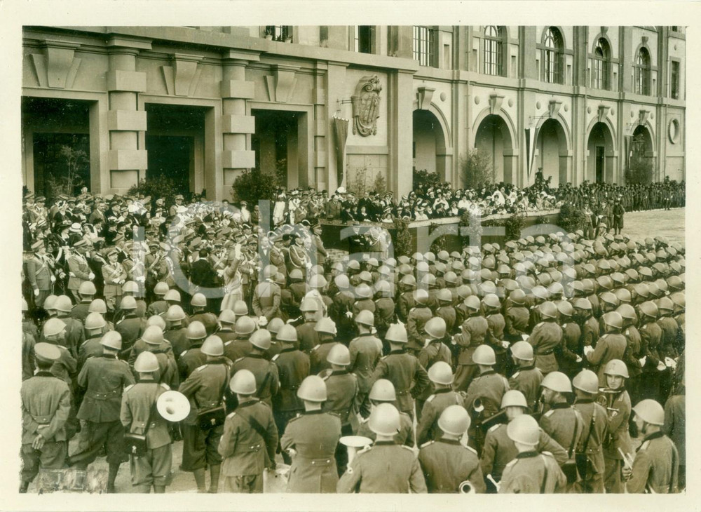 Fotografia d epoca originale 1935 MILANO Truppe schierate per la festa della sanitÃ  militare Fotografia 1