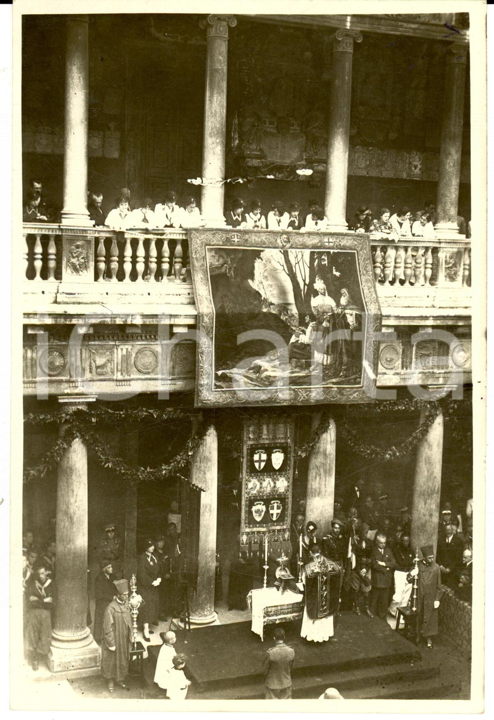 Fotografia d epoca originale 1936 PADOVA PALAZZO DEL BO Messa solenne con stendardo dipinto Foto GISLON 1
