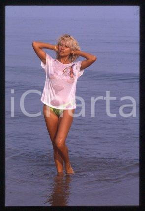 35mm vintage slide* 1985 ca ITALIA Rossella GARDINI in costume da bagno (12)
