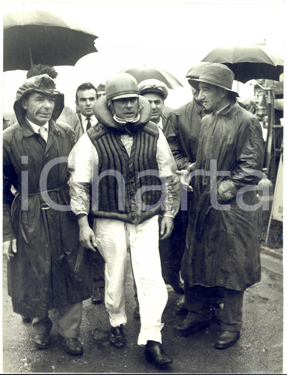 1953 MILANO IDROSCALO Mondiali MOTONAUTICA - Mario VERGA dopo la vittoria *Foto