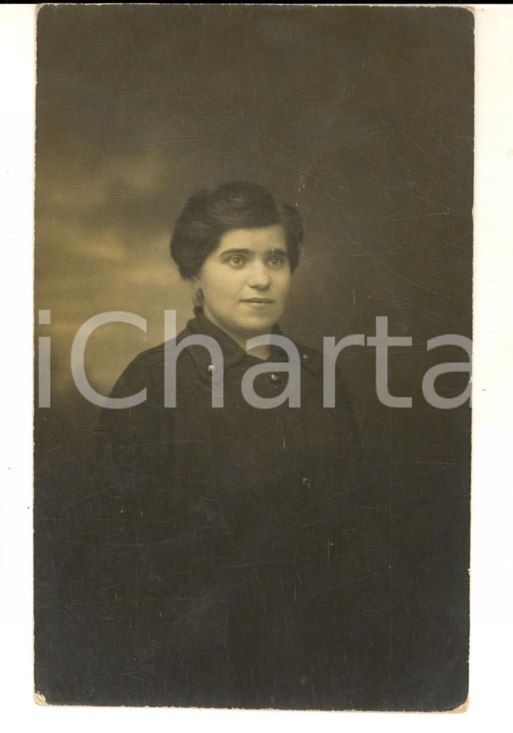 Fotografia d epoca originale 1917 TORINO Ritratto di donna in abito nero Foto cartolina cav. PASTA 1