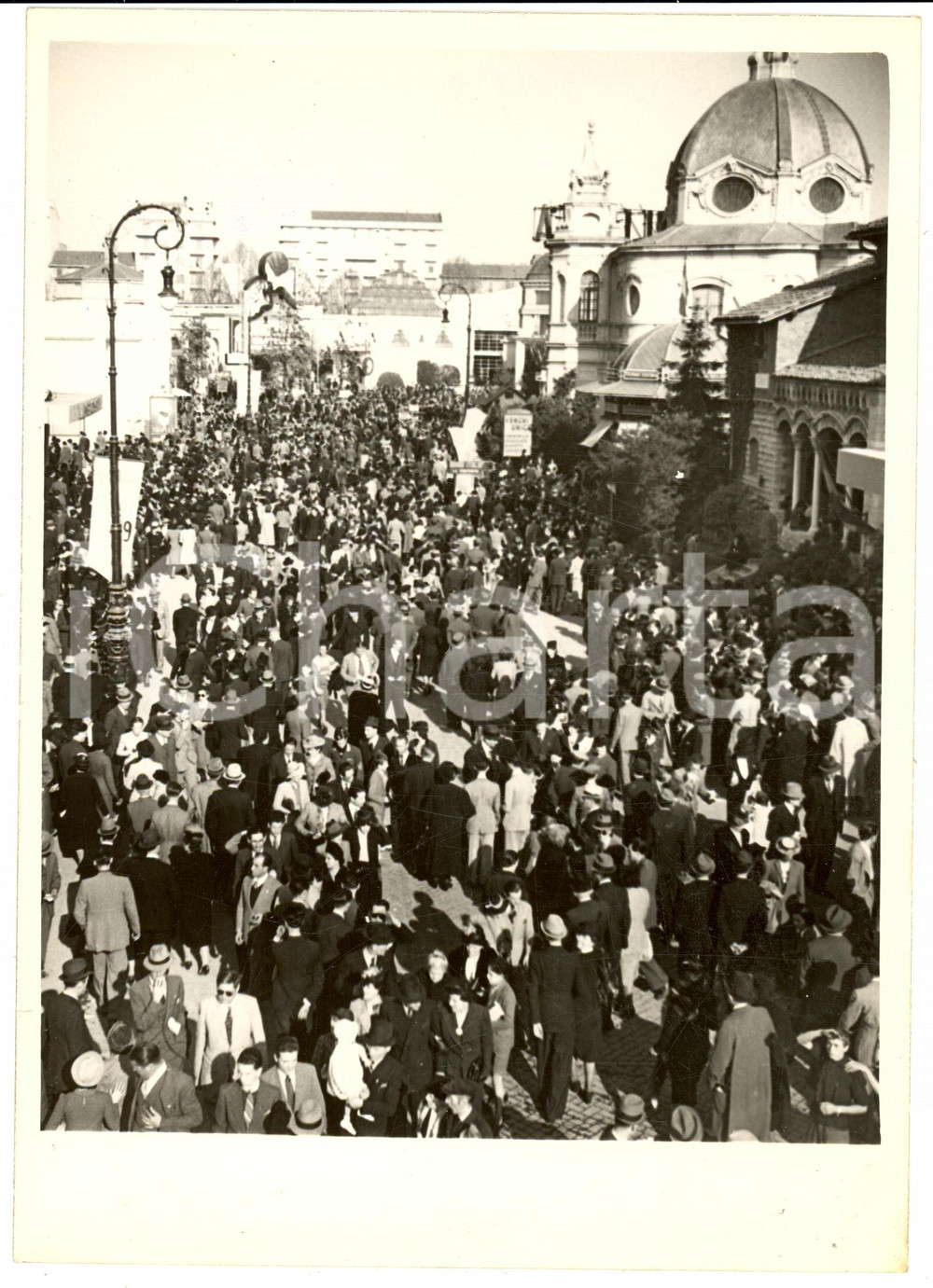 Fotografia d epoca originale 1939 MILANO Imponente folla visita FIERA CAMPIONARIA Fotografia 1