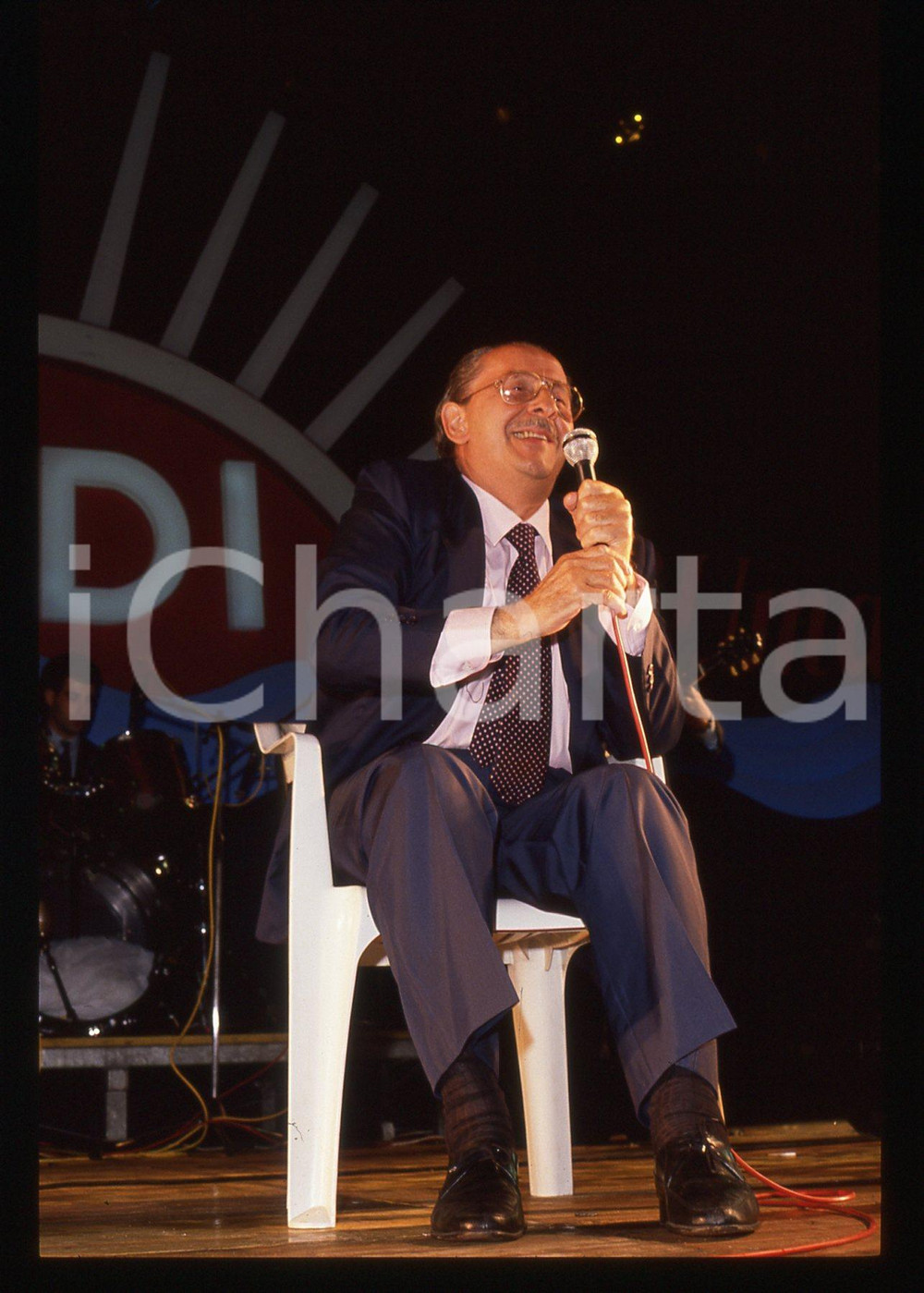 35mm vintage slide* 1989 MILANO Domenico MODUGNO canta ad un comizio del PSDI 5