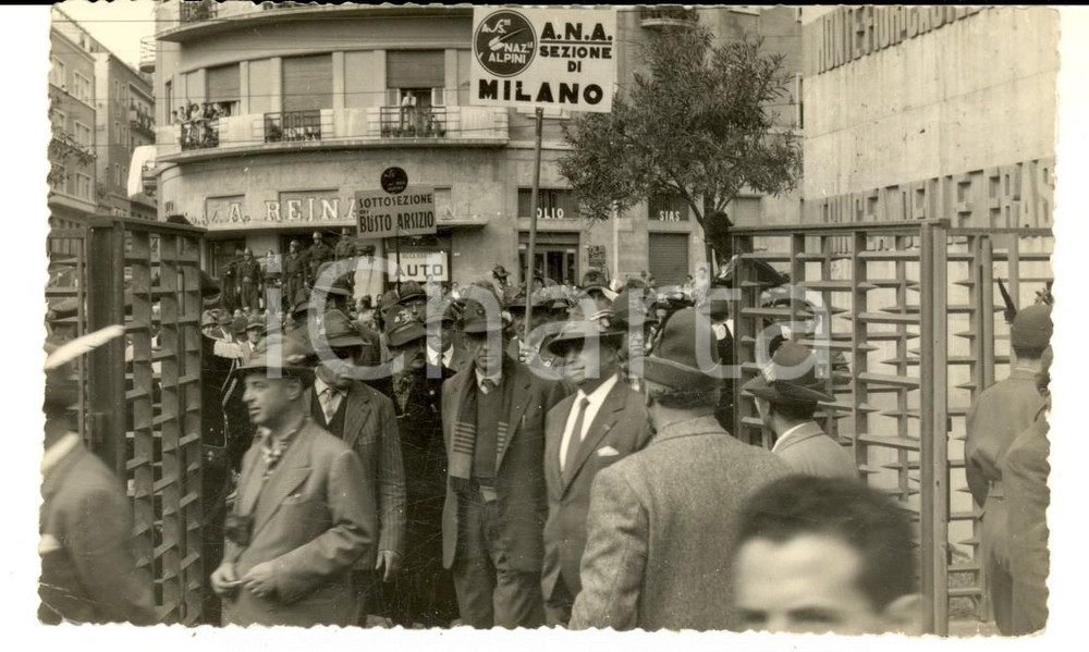 Fotografia d epoca originale 1960 ca CAGLIARI Raduno ALPINI ANA  Sezione MILANO / BUSTO ARSIZIO  Foto 14 1