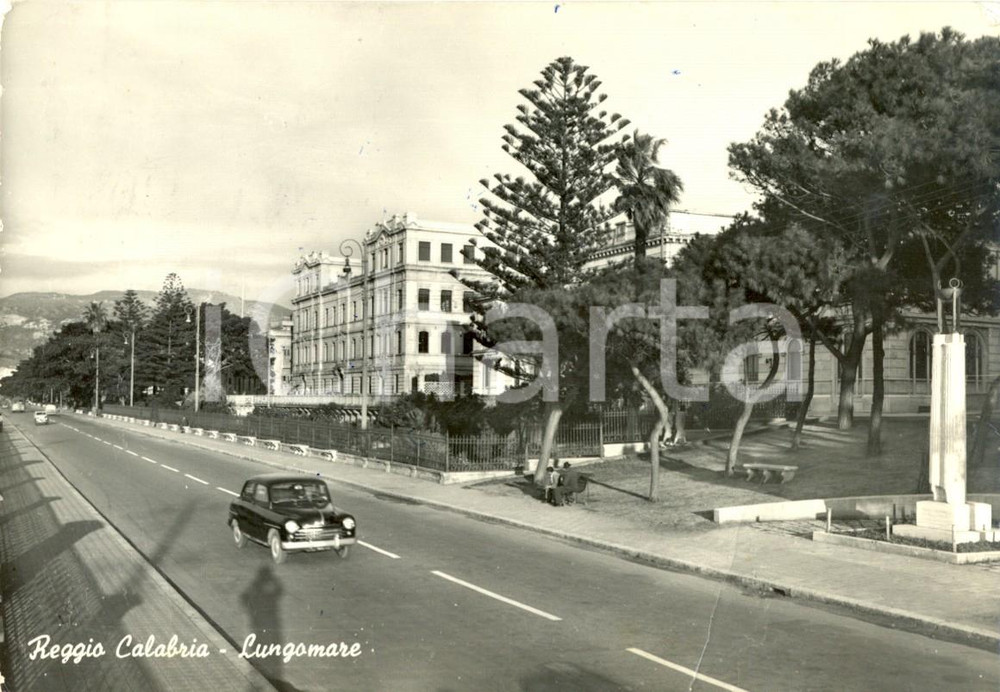 Cartolina originale da collezione 1955 REGGIO CALABRIA Lungomare con FIAT 1400 *Cartolina postale animata FG VG 1