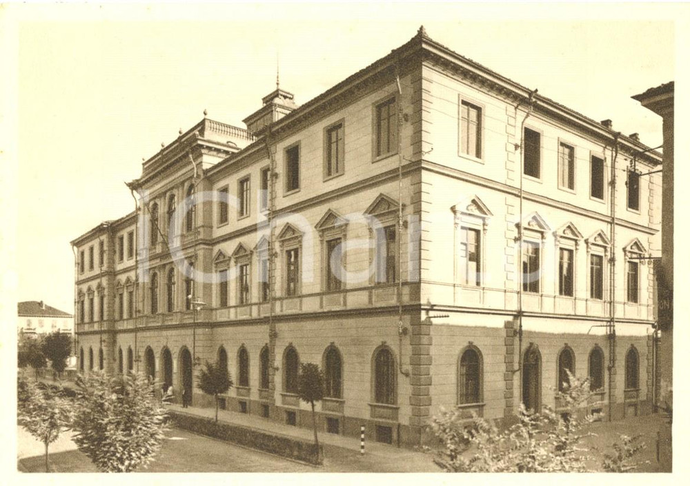 Cartolina originale da collezione 1935 ca SAVIGLIANO (CN) Palazzo del Municipio Ing. Clodoveo CORDONI  *FG NV 1
