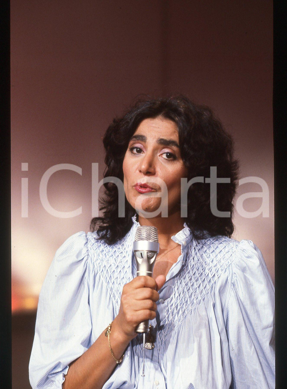 35mm vintage slide* 1985 ca MUSICA - Mia MARTINI durante un'esibizione (3)