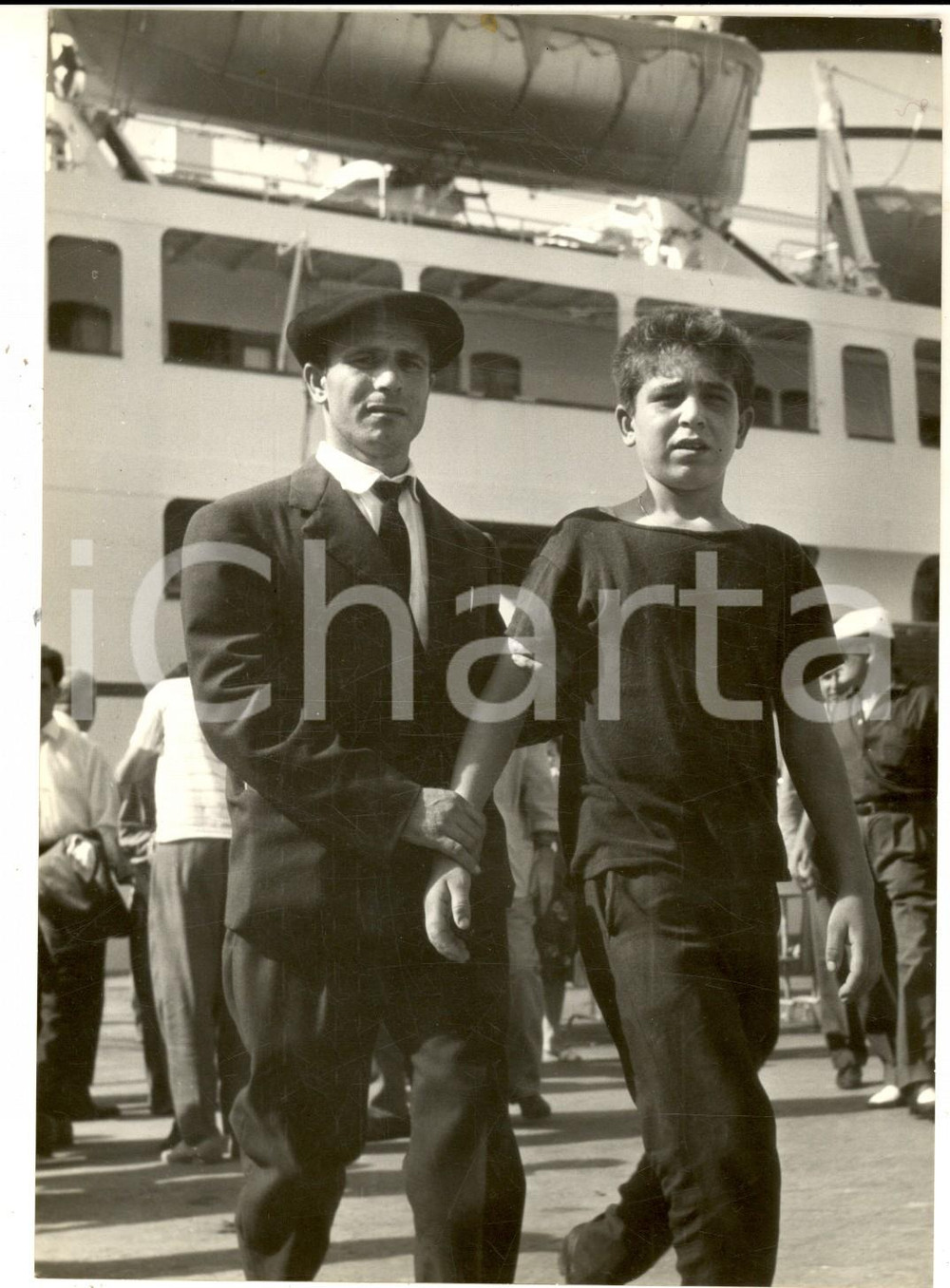 Fotografia d epoca originale 1960 PALERMO Parenti delle vittime del motopesca SALEMI uccise dai tunisini 1