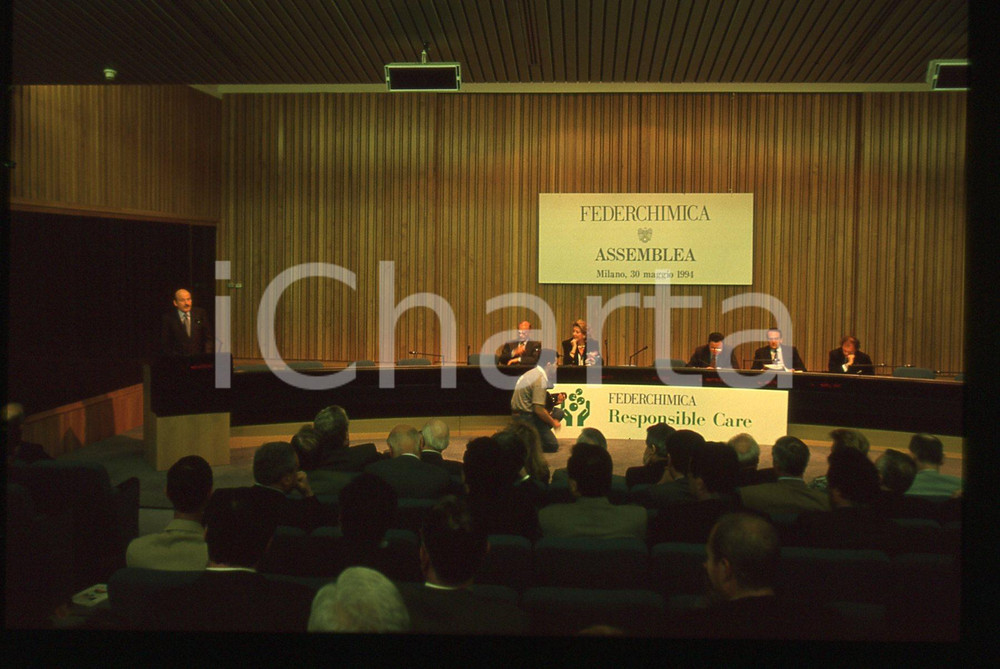 35mm vintage slide* 1994 MILANO Benito BENEDINI all'assemblea FEDERCHIMICA (2)