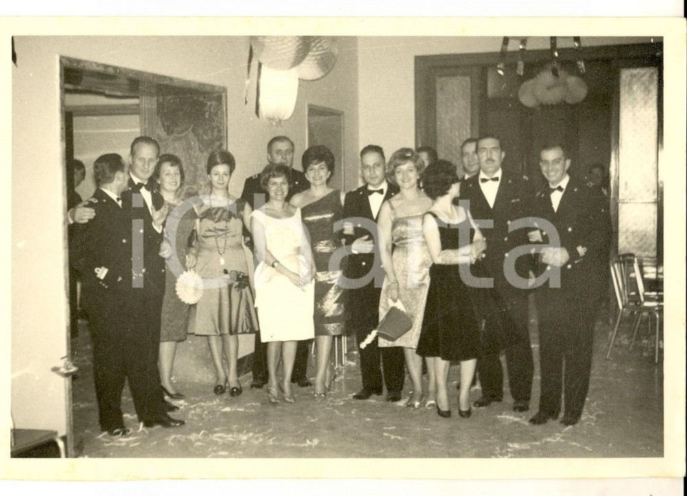 Fotografia d epoca originale 1960 ca US ARMY Festa di Carnevale per le famiglie dei militari  Foto 17x12 cm 1