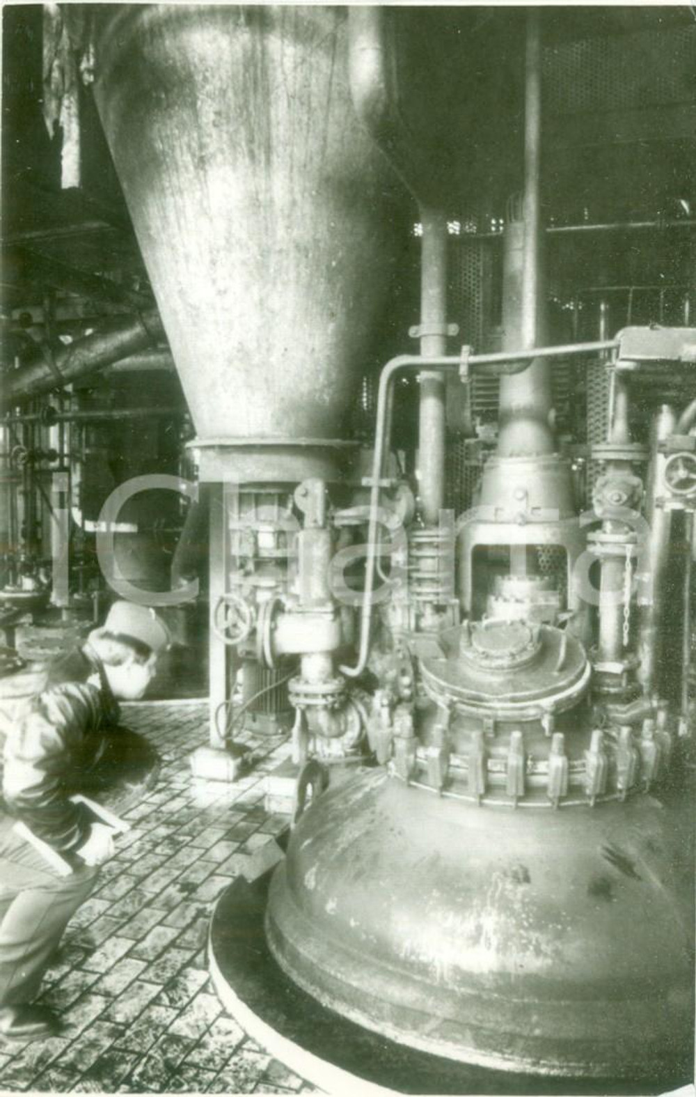 Fotografia d epoca originale 1986 BASILEA Operaio controlla macchinari fabbrica SANDOZ Fotografia 1