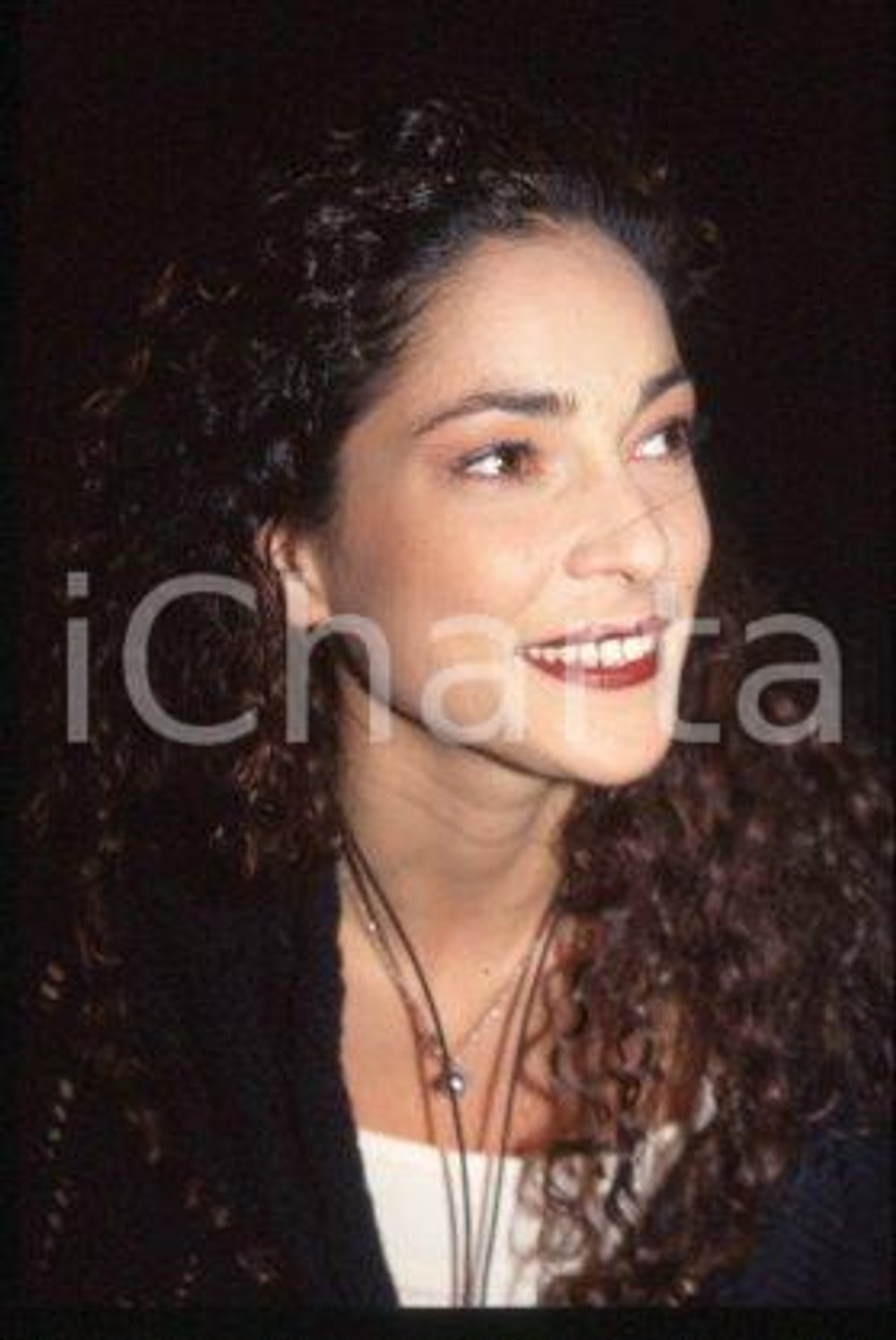 Simona CAVALLARI - LIDO VENICE Italian actress 1997 * 35 mm vintage slide 14