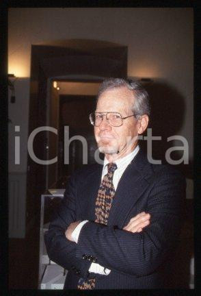 35mm vintage slide* 1999 ca MILAN economist & professor Oliver WILLIAMSON (2)
