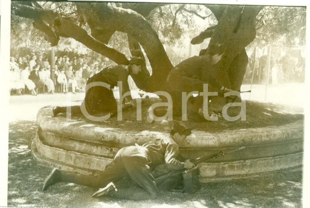 Fotografia d epoca originale 1936 ROMA SCUOLA MILITARE Mitraglieri in azione al saggio ginnico militare Foto 1