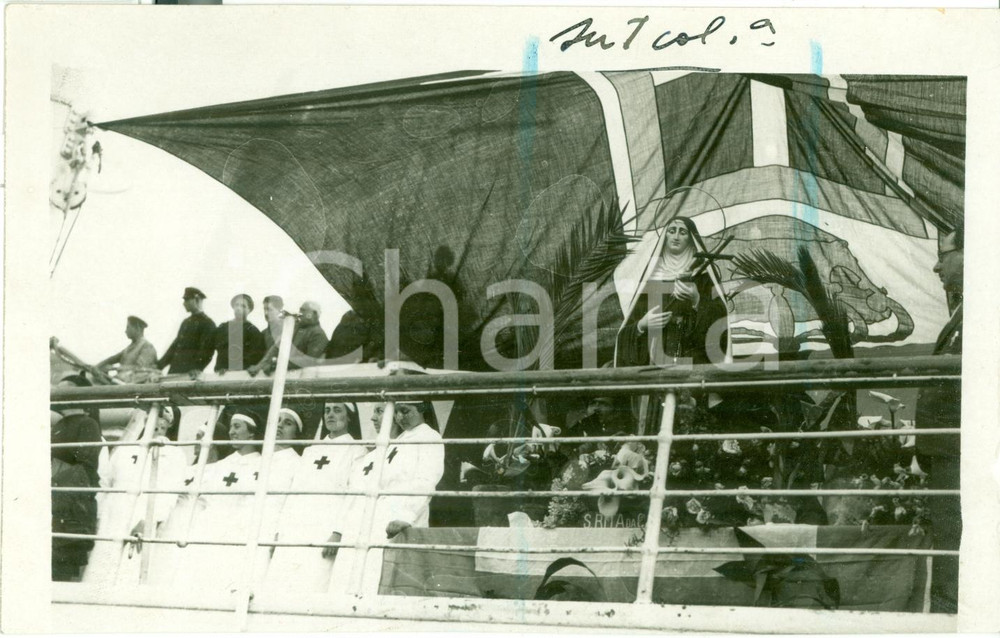 Fotografia d epoca originale 1936 NAPOLI Statua Santa Rita da CASCIA piroscafo SS HELUAN per AFRICA ORIENTALE 1