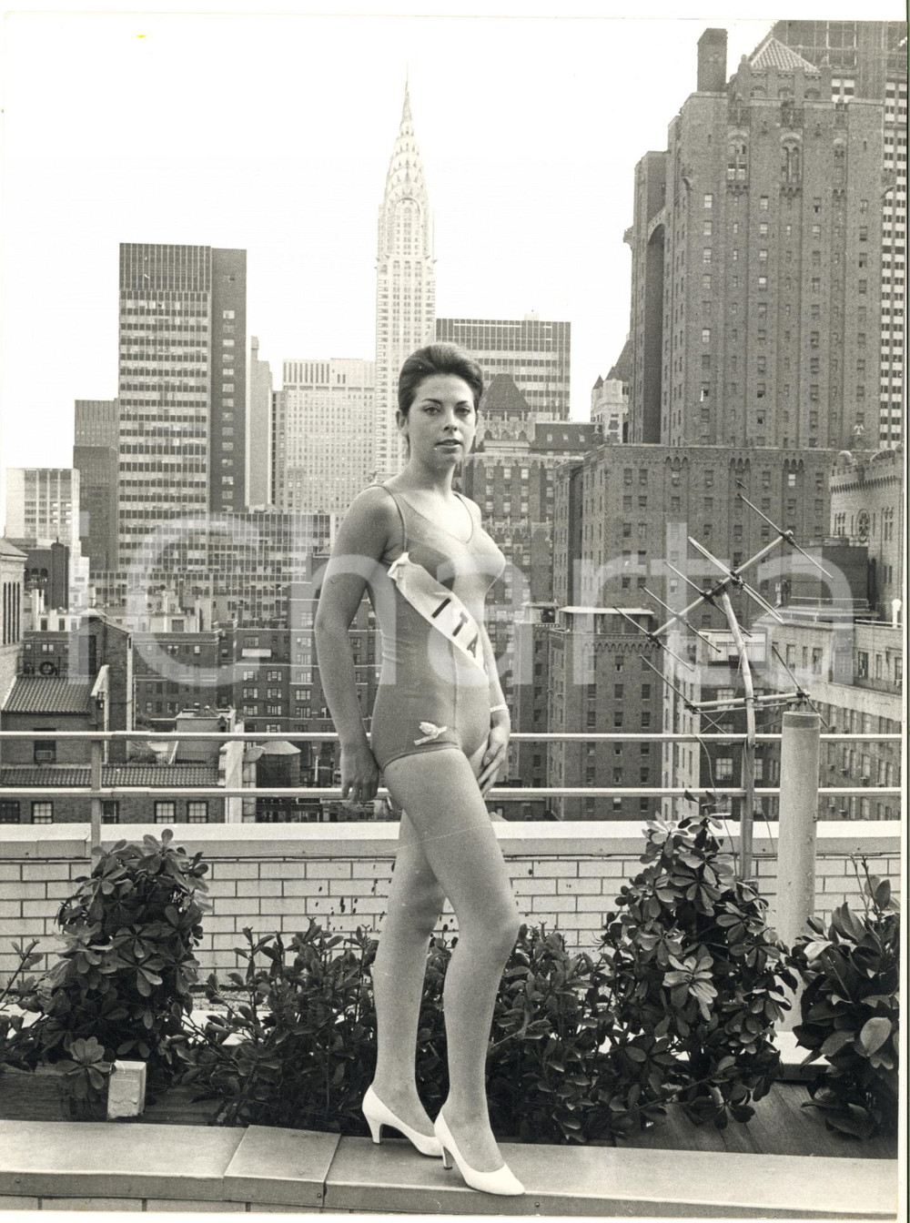1966 NEW YORK Miss Italia Paola BOSSALINO concorrente per "Miss Universo" *Foto