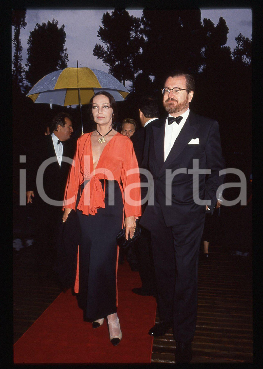35mm vintage slide* 1992 CERNOBBIO Marie LAFORÊT Eric DE LAVANDEYRA Ritratto (1)